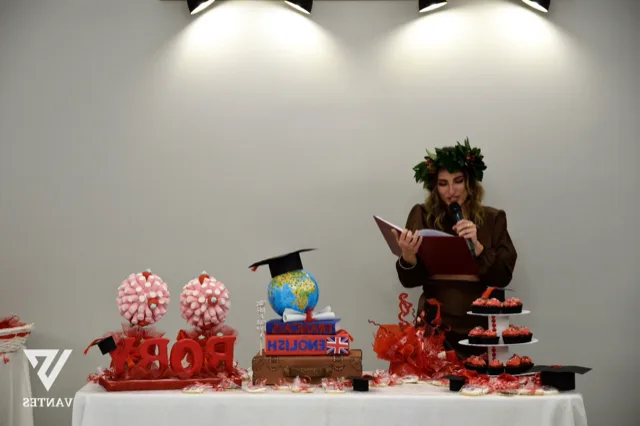 Tavolo torta laurea